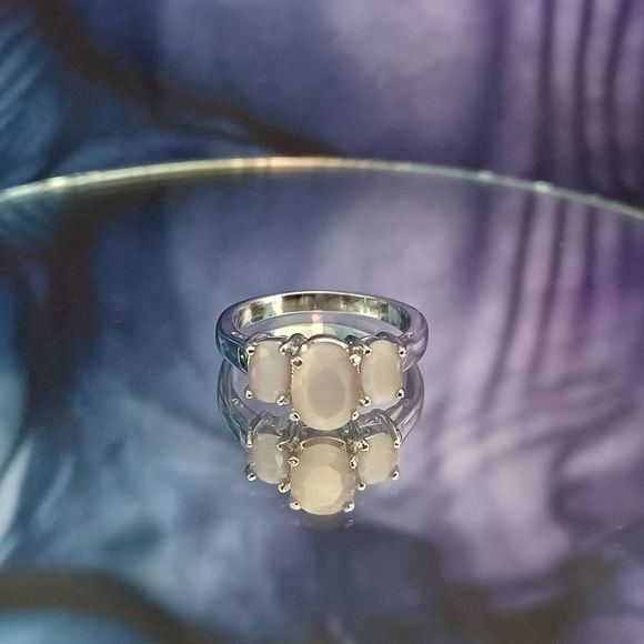 Swarovski Elements - Size 8¾ - Silver tone ring as pictured - Picture 3 of 7